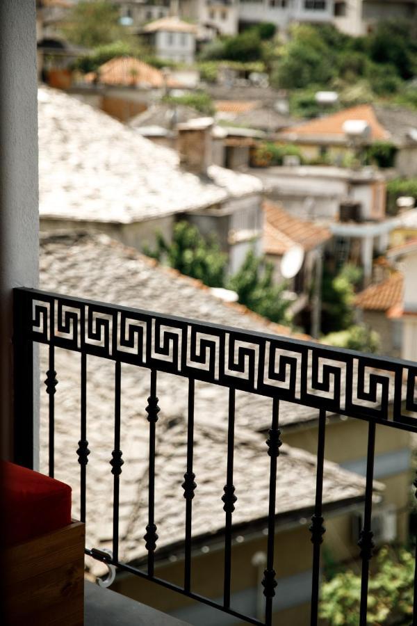 Gjirokastër Hotel Sarajet 1821 מראה חיצוני תמונה