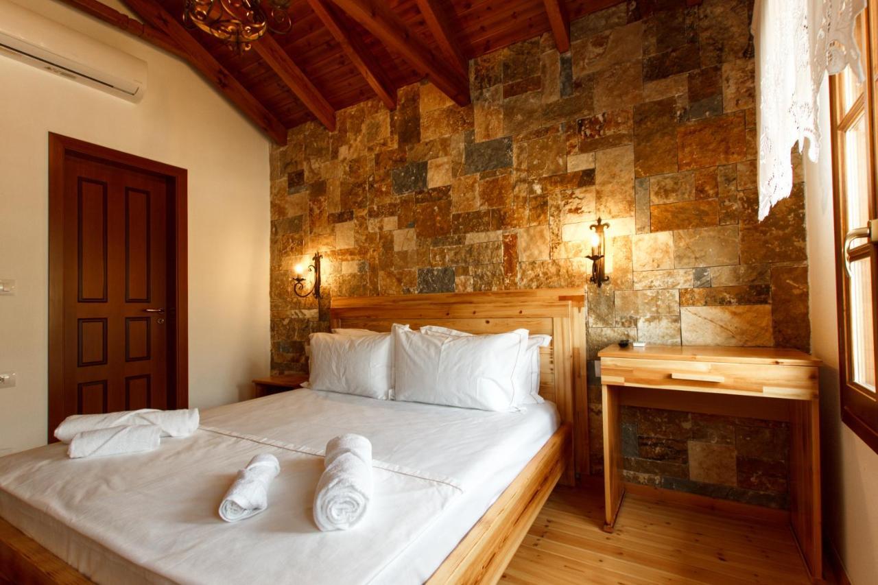 Gjirokastër Hotel Sarajet 1821 מראה חיצוני תמונה