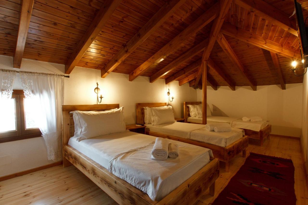 Gjirokastër Hotel Sarajet 1821 מראה חיצוני תמונה