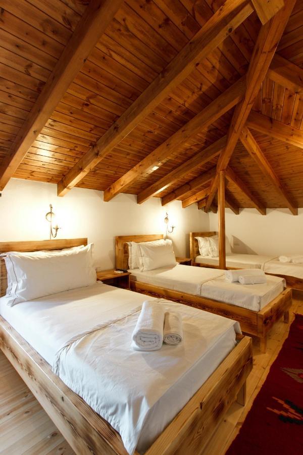 Gjirokastër Hotel Sarajet 1821 מראה חיצוני תמונה