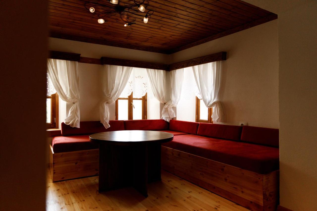Gjirokastër Hotel Sarajet 1821 מראה חיצוני תמונה