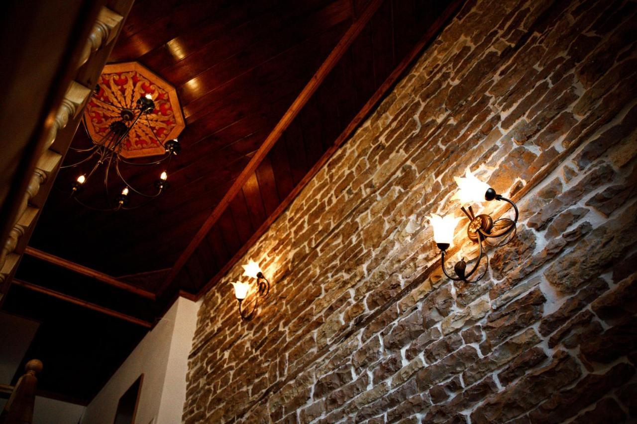 Gjirokastër Hotel Sarajet 1821 מראה חיצוני תמונה