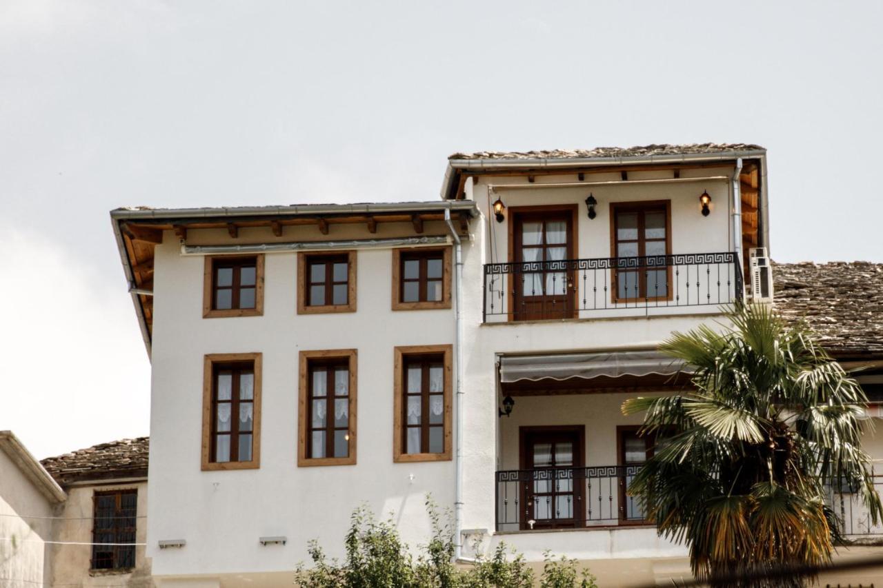 Gjirokastër Hotel Sarajet 1821 מראה חיצוני תמונה