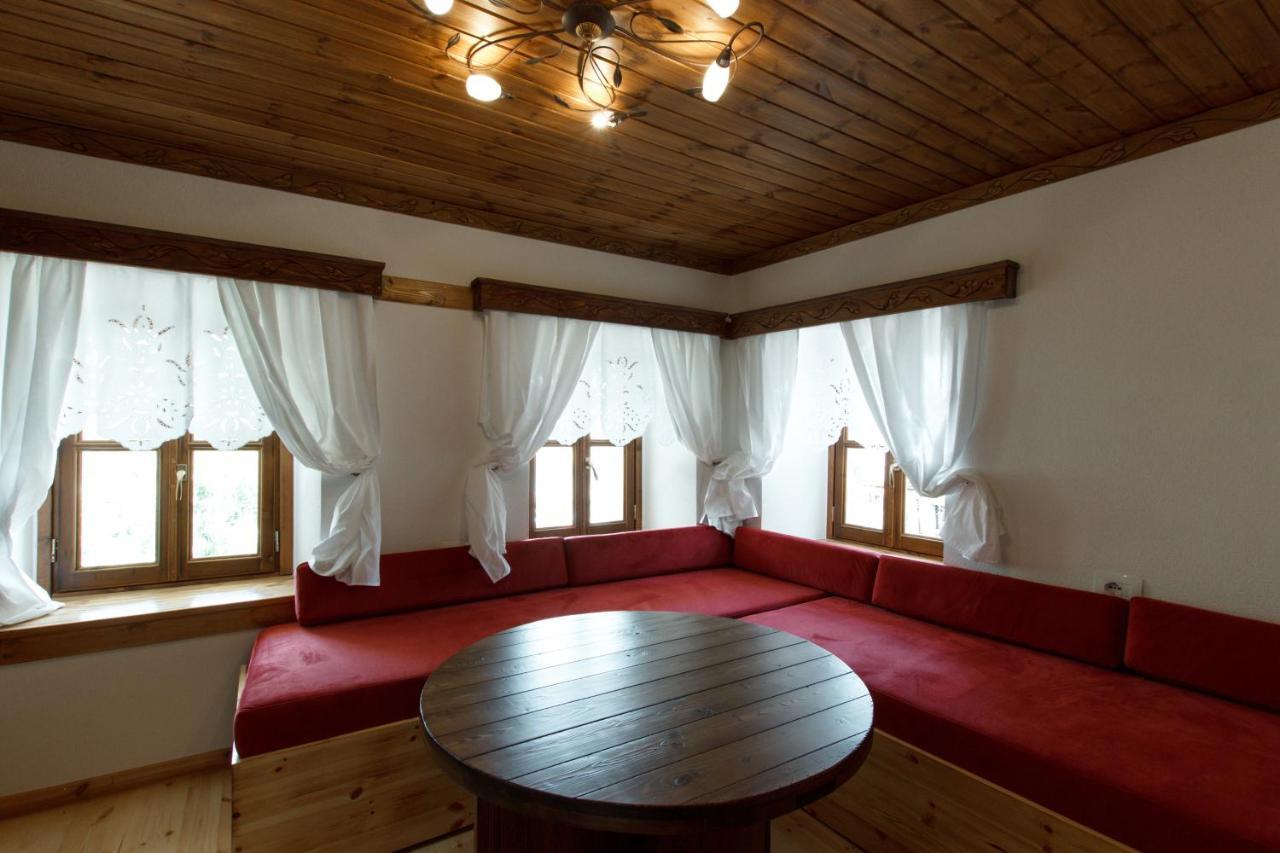 Gjirokastër Hotel Sarajet 1821 מראה חיצוני תמונה